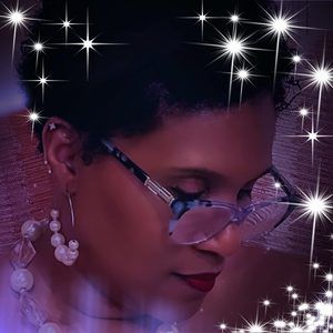 Meet your Posher, Carmella